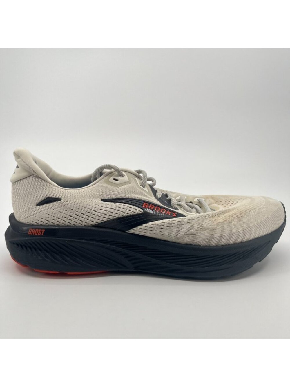 Brooks Ghost 18 Mens Size 10 Beige Black Athletic Running Walking Shoes Sneakers